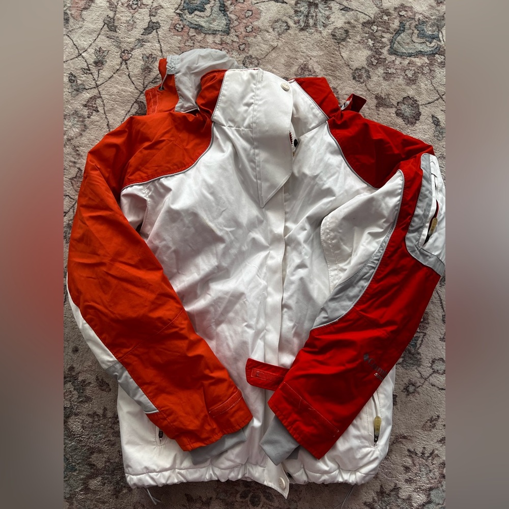 Small women’s Columbia ski jacket